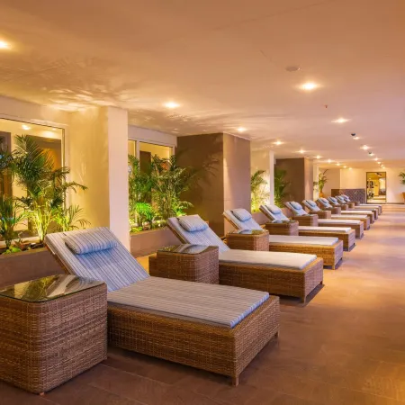 Lemon Tree Premier City Center Pune