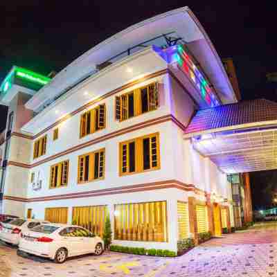 Hill Palace Hotel & Spa Hotel Exterior