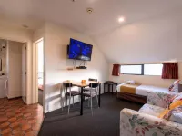 298 Westside Motor Lodge Hotels near Avonhead