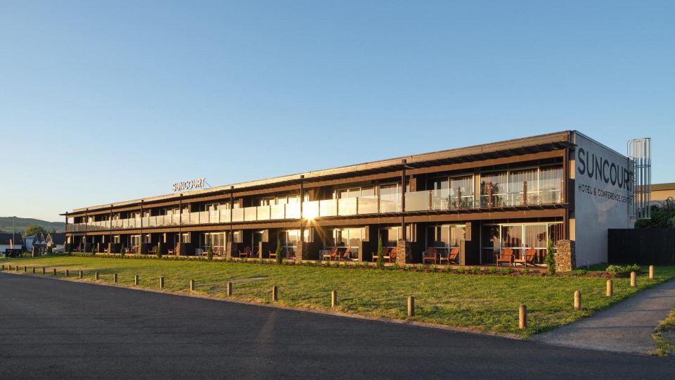 Suncourt Hotel & Conference Centre
