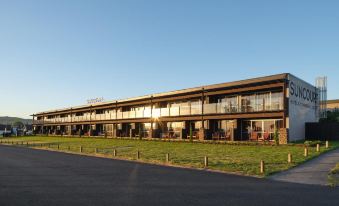 Suncourt Hotel & Conference Centre