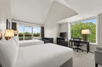 The Embassy Inn - Cheap