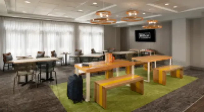 Spark by Hilton Houston Bush Intercontinental Airport
