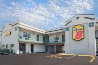 Super 8 by Wyndham Chicago/Rosemont/O'Hare/SE Hotels in Leyden Township