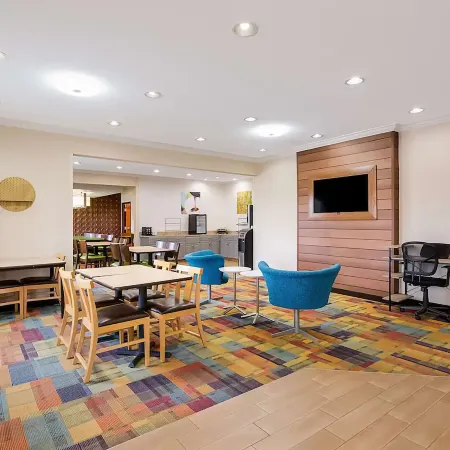 AmericInn by Wyndham Minot