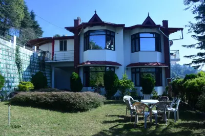 Hotel Goludev Valley View Hotels near Shree Kainchi Hanuman Mandir