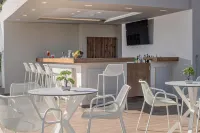 Filia Luxury Suites - bar