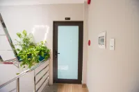 Candy Hotel