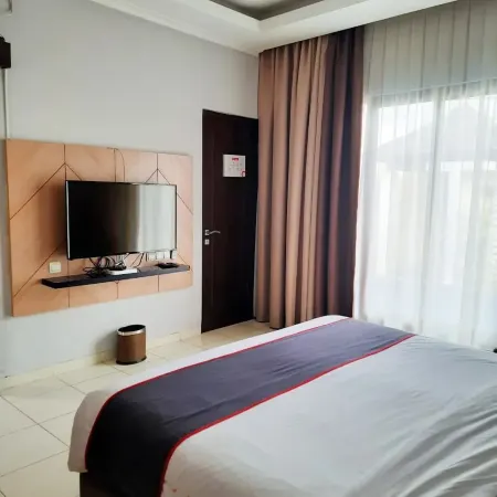 Villa Ubud Anyer - Villa Mungil 1 Br Отели рядом с достопримечательностью «Пляж Anyer»