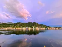 New Sea Palace Houseboats