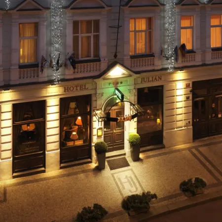 Hotel Julian