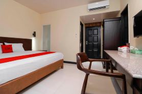 RedDoorz Plus Near Halim Perdanakusuma 2