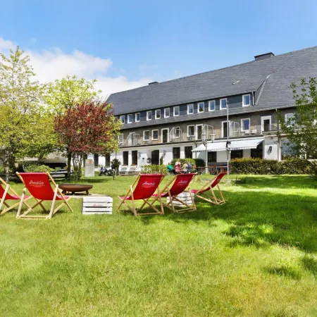 Berghotel Hoher Knochen Отели в г. Шмалленберг