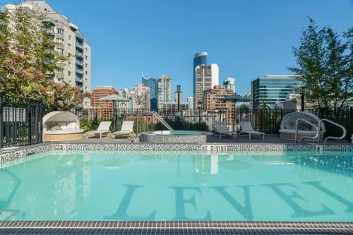 Level Vancouver Yaletown - Seymour Отели в г. Ванкувер