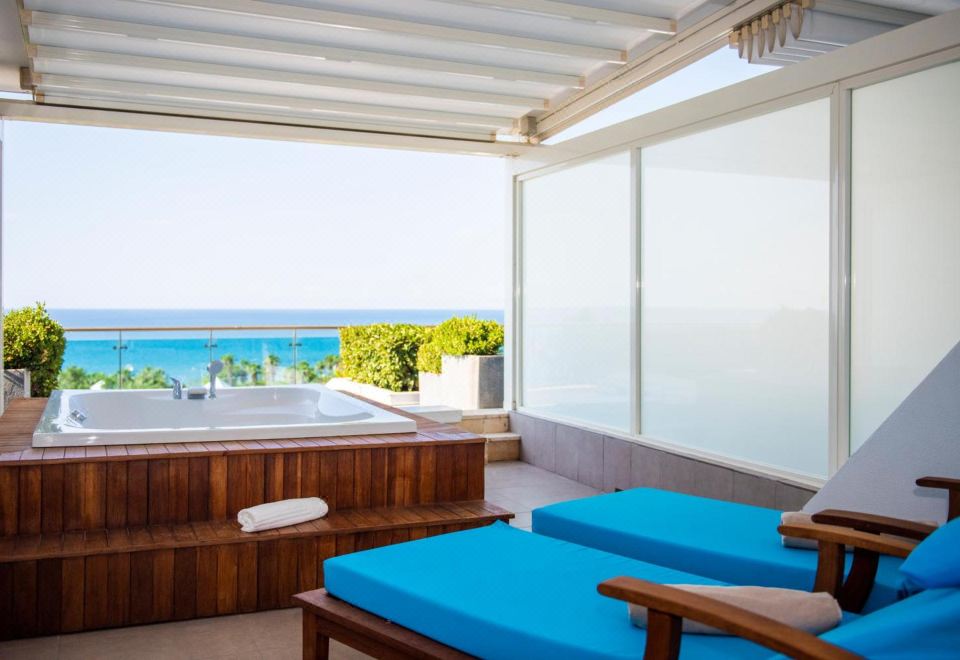 Side Star EleganceOver view