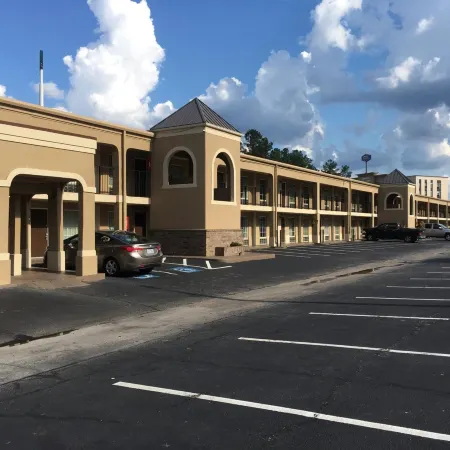 Super 8 by Wyndham Augusta