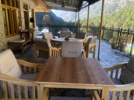 Westeros Kasol (Tao Cafe) Отели в г. Касоль