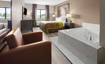 Super 8 by Wyndham Henrietta/Rochester Area