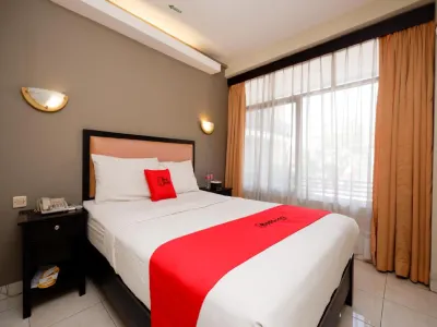 RedDoorz Plus @ Singosari Raya Hotel a Pleburan