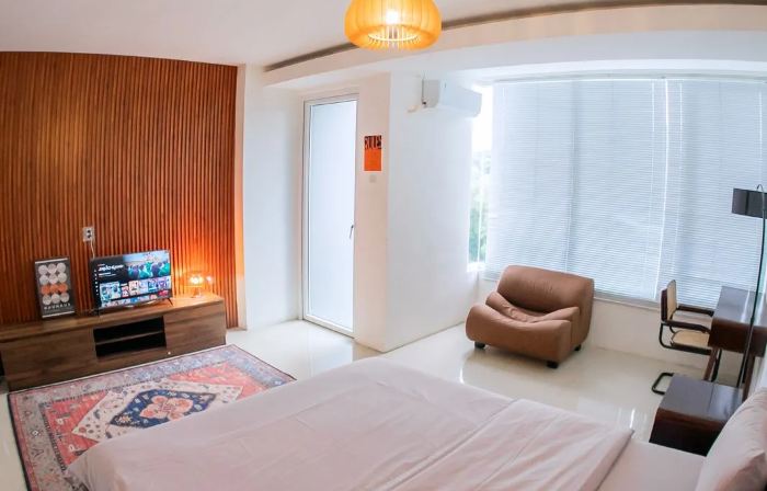 Greenpark Apartemen by Golom Room