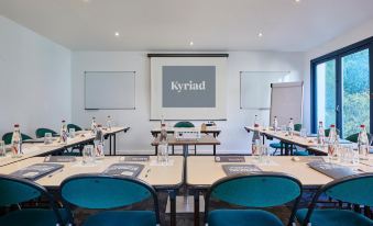 Kyriad Brie Comte Robert