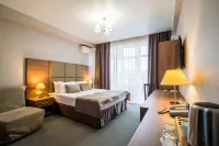 River Star Hotel