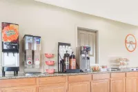 Howard Johnson by Wyndham Springfield - breakfast