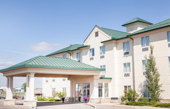 Ramada by Wyndham Estevan