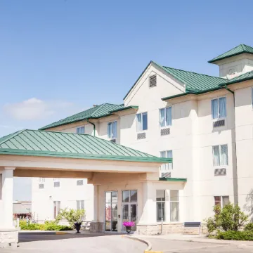 Ramada by Wyndham Estevan