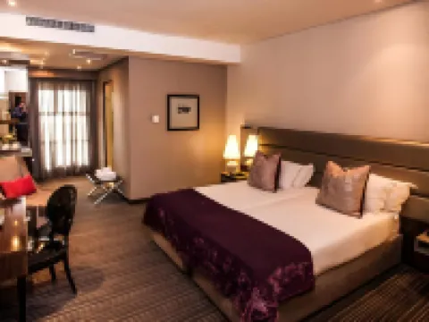 Coastlands Musgrave Hotel and Convention Centre ベレアのホテル