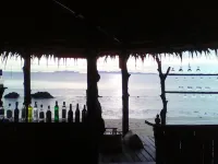 Golden Pearl Beach Resort - bar