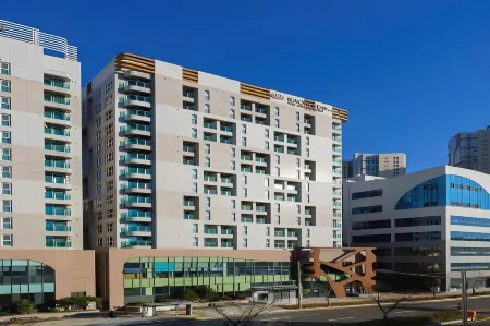 Raonstay in Perla Hotel Отели рядом с достопримечательностью «Чинянхо»