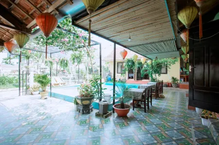 Phong Nha Ecolodge Homestay & Tours - Mountain View Отели в г. Son Trach