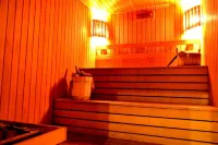 Utomlennyie Solntsem Hotel