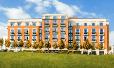 Neo Kazan Palace by Tasigo (Нео Казань Палас Тасиго) Отели рядом с достопримечательностью «Комитет Земельных и Имущественных Отношений»