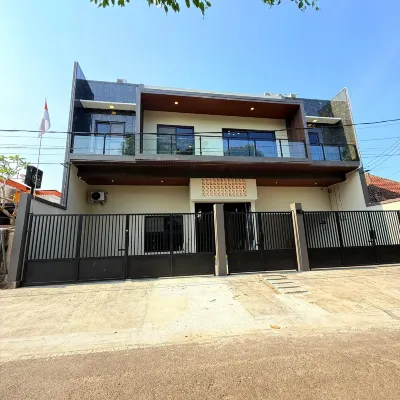 Ertan Guest House Hotels in Lowokwaru Subdistrict