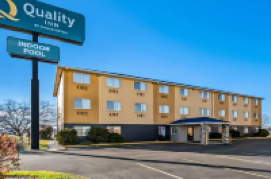 Quality Inn Dubuque on Hwy 20