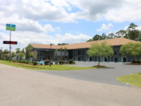 Baymont by Wyndham Ridgeland I-95 Hotels in Jasper County
