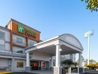 홀리데이 인 익스프레스 티프턴 바이 IHG 티프트 카운티 호텔
