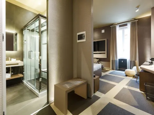 Private Luxury Suites - Pensions