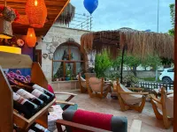 Aysel Inn House