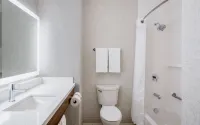 Holiday Inn Express & Suites Kelowna - East