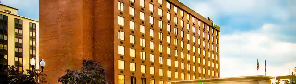 Holiday Inn ARLINGTON AT BALLSTON by IHG