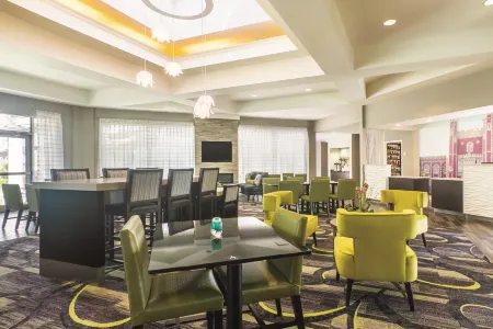 La Quinta Inn & Suites by Wyndham Oklahoma City Norman