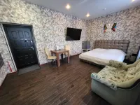 DeLyuks Mini-Hotel Các khách sạn ở 