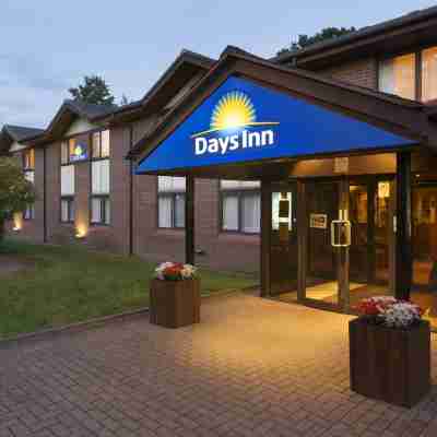 Days Inn by Wyndham Taunton Hotel Exterior