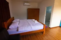 Baan Suan Mamuang Resort Hotels in Ban Thi