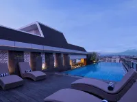 Royal Malioboro by Aston - Romantic