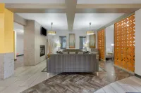 Best Western Plus the Four Corners Inn Hotels in Bloomfield