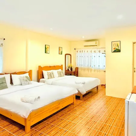 The Golden View Resort Suan Phueng